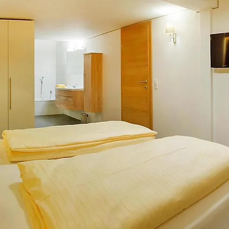 Ski-In Ski-Out Brunner Apartment Top 2 نيديراو